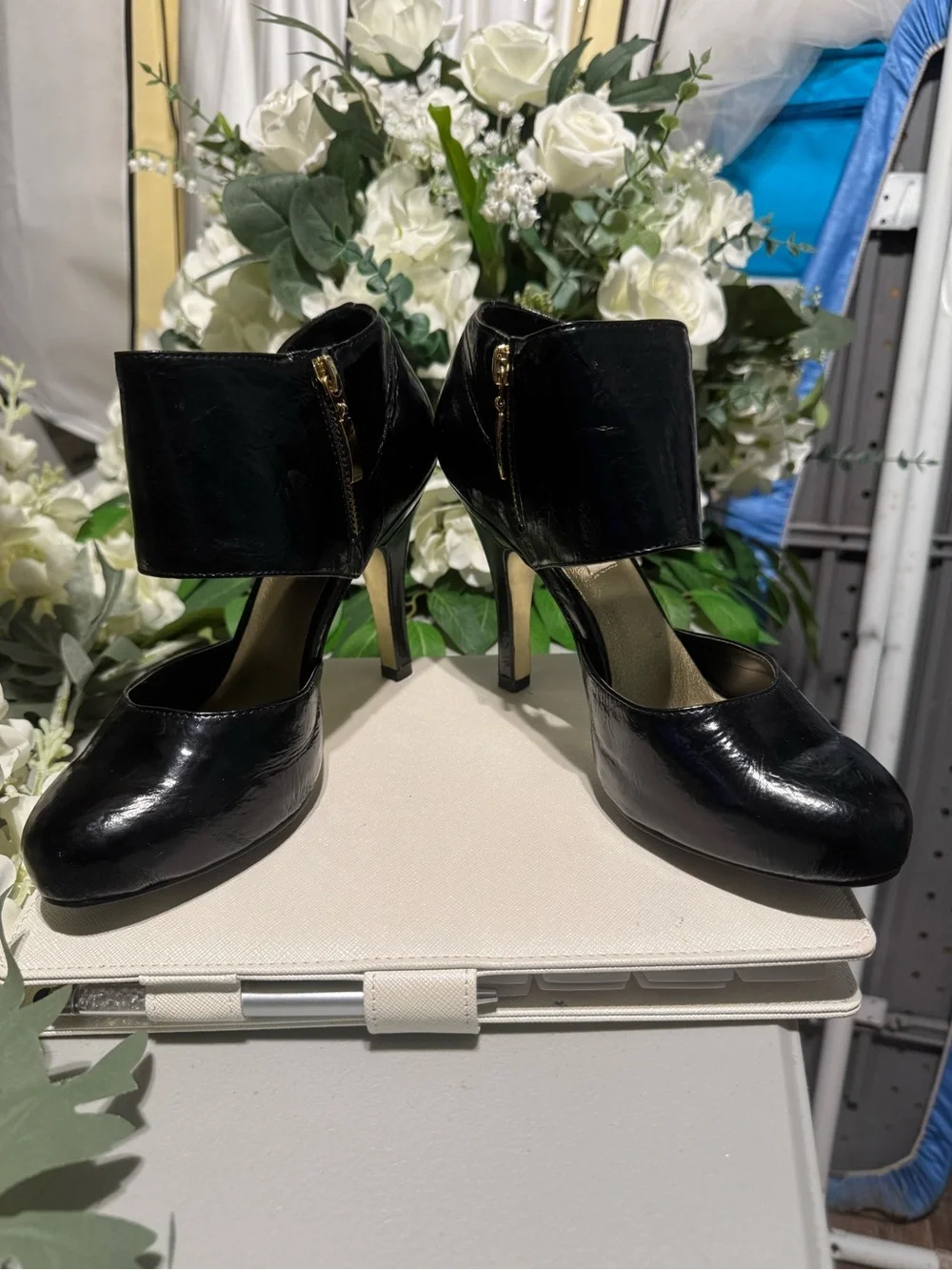 Steve Madden sleek patent